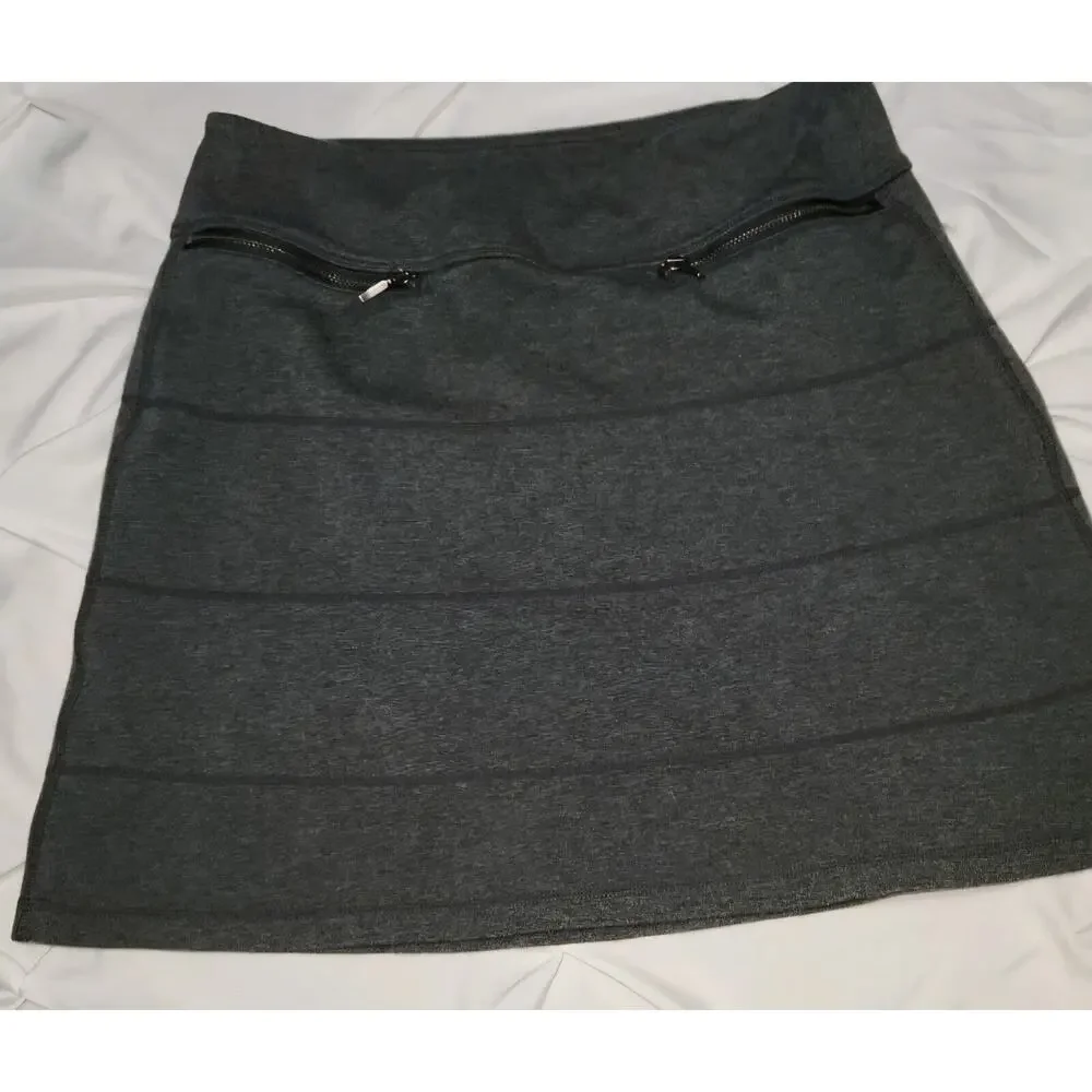 Athleta Strata A-line Knit Skirt Gray Front Zipper Pockets Womens S